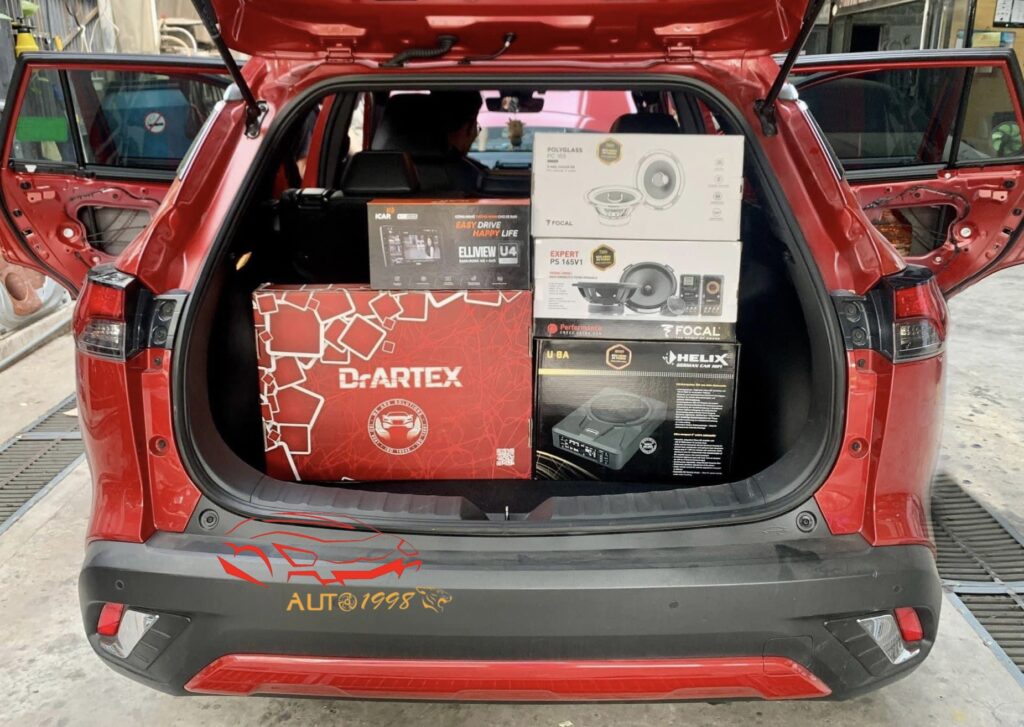 Loa sub gầm ghế ô tô, loa sub gầm ghế Helix U10A, loa sub gầm ghế helix, Loa sub helix u10a, loa sub ô tô, độ loa sub cho ô tô, loa sub pass gầm ghế, sub helix u10a, giá loa sub ô tô 