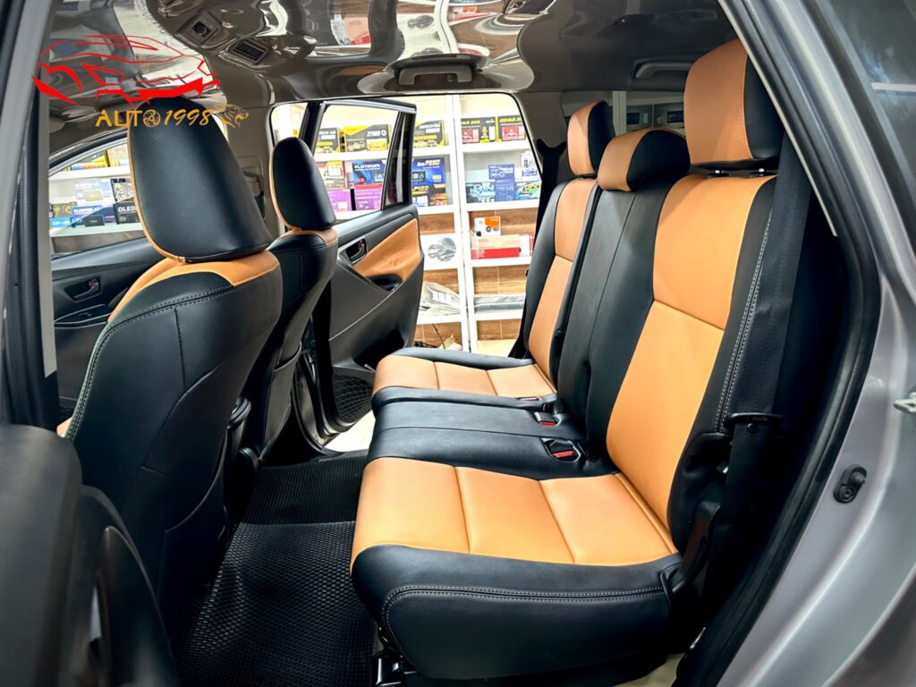 bọc ghế da ô tô, bọc ghế da innova, giá bọc ghế da ô tô, bọc ghế da ô tô Toyota innova, bọc ghế da ô tô, bọc ghế da ô tô hồ chí minh, nội thất đồ chơi xe hơi, bọc ghế da hcm, bọc ghế da ô tô innova 