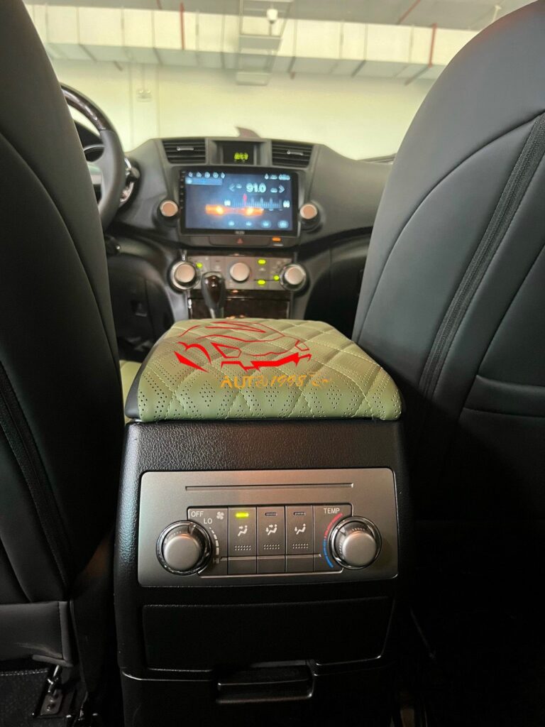 bọc ghế da ô tô, bọc ghế da toyota Highlander, giá bọc ghế da ô tô, bọc ghế da ô tô toyota Highlander, bọc ghế da ô tô, bọc ghế da ô tô hồ chí minh, nội thất đồ chơi xe hơi, bọc ghế da hcm, bọc ghế da ô tô highlander