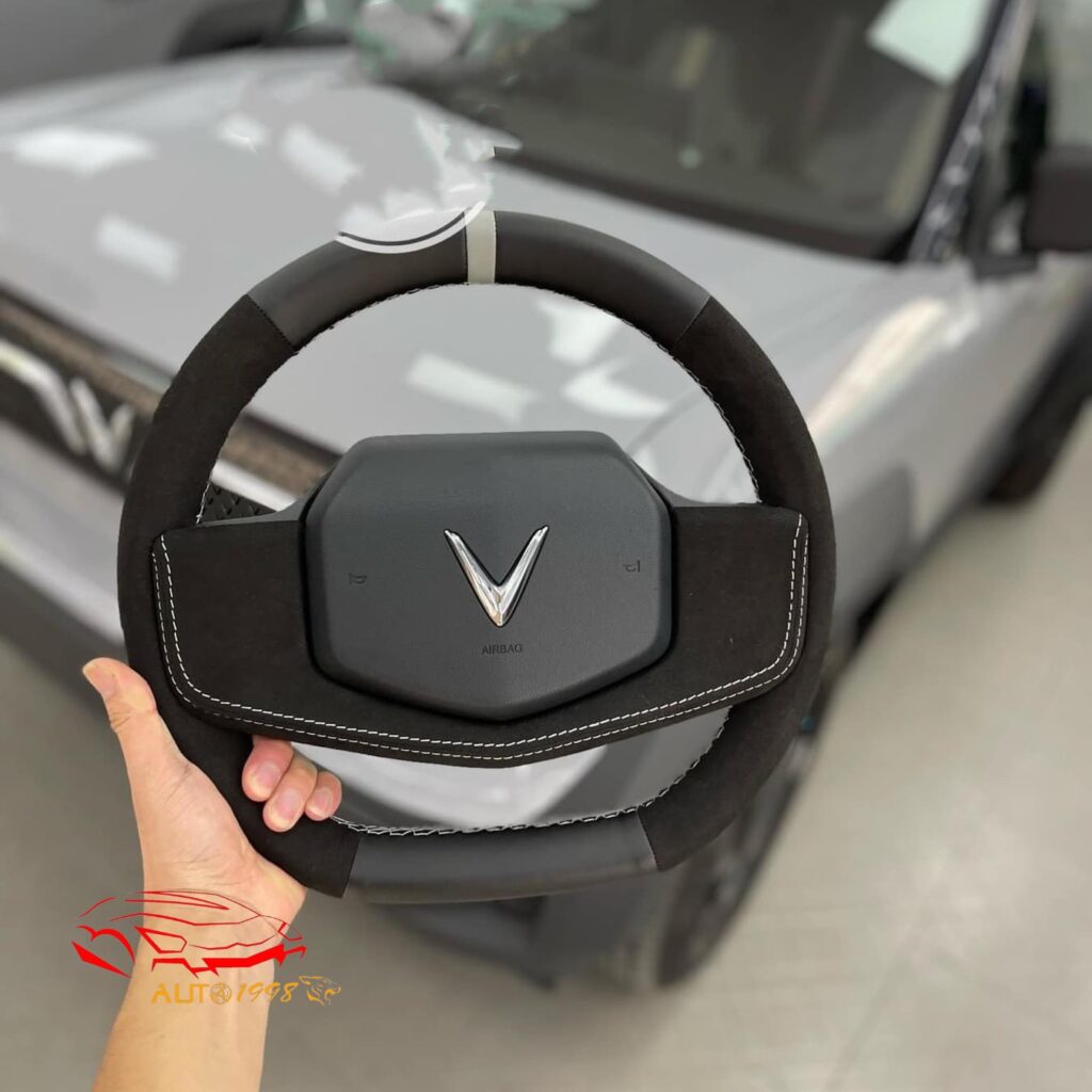 Khâu da vô lăng ô tô vinfast vf3, vô lăng khâu da ô tô vinfast vf3, khâu da vô lăng ô tô, khâu vô lăng nappa ô tô vinfast vf3, khâu da vô lăng nappa ô tô, may da vô lăng ô tô, bọc da vô lăng ô tô, khâu da vô lăng ô tô tphcm, khâu da vô lăng ô tô vinfast vf3 quận 7