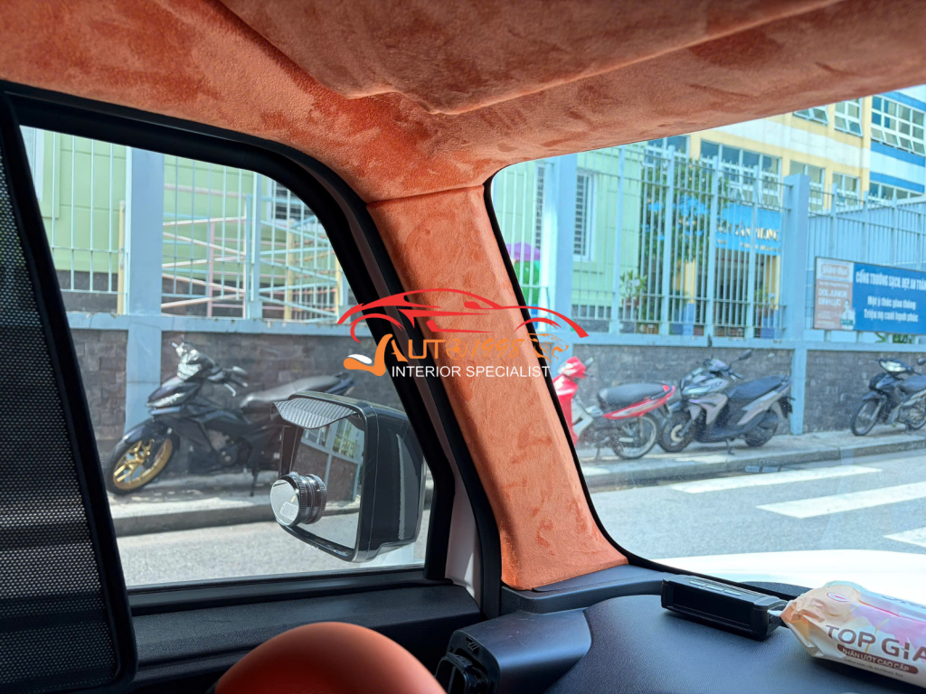 Bọc đồng bộ cột xe cùng trần da lộn Alcantara