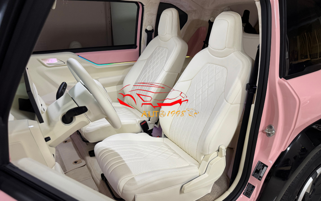 nội thất VF3 màu sáng