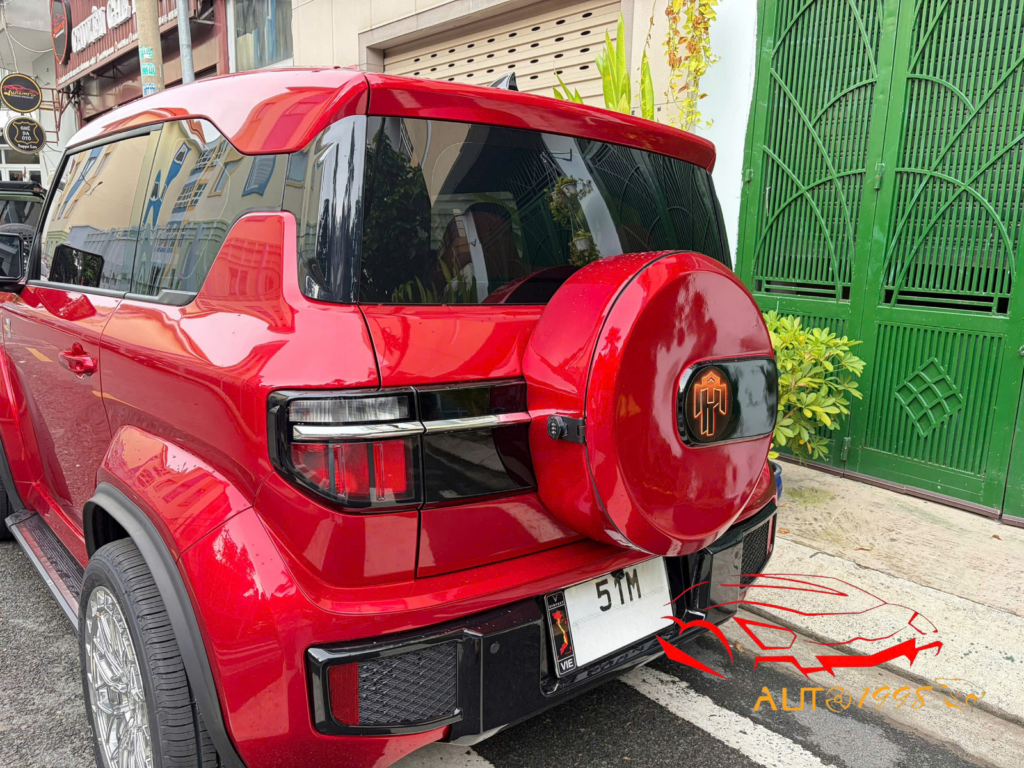 Phụ kiện cốp bánh sơ cua VF3 chính hãng