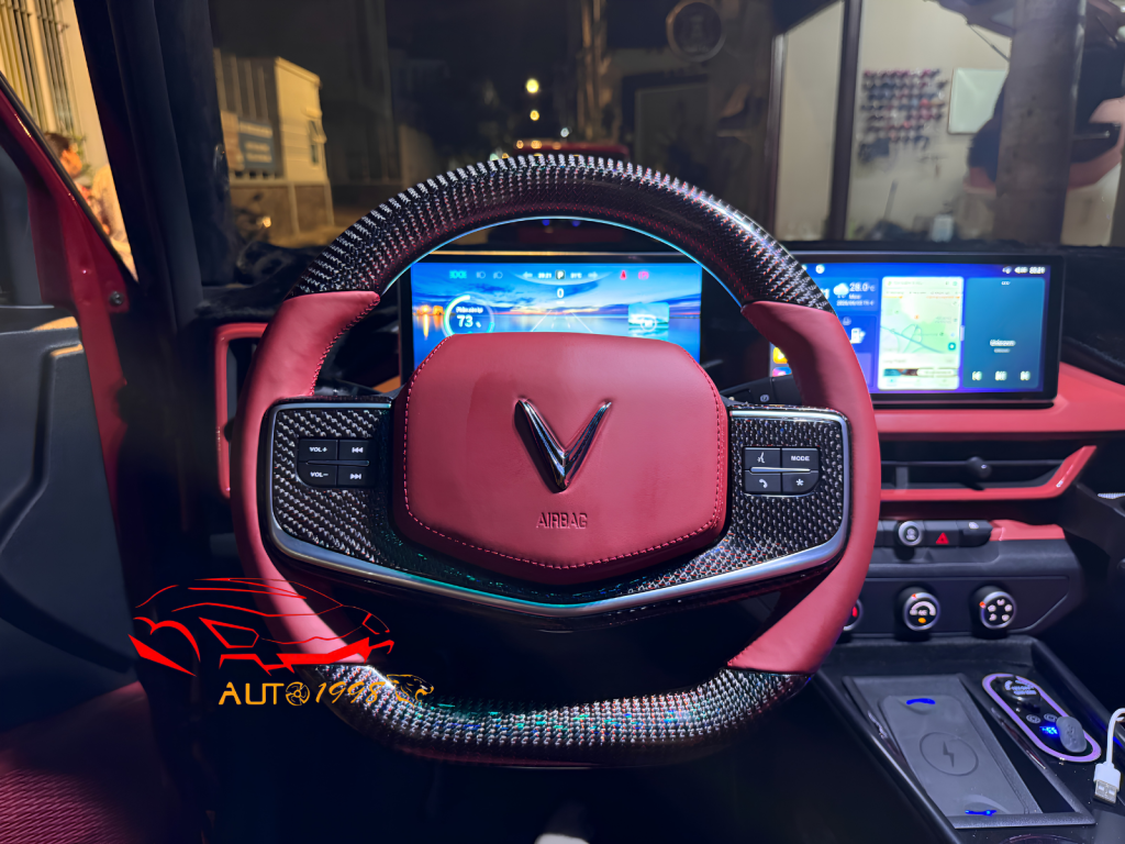 vô lăng carbon VF3