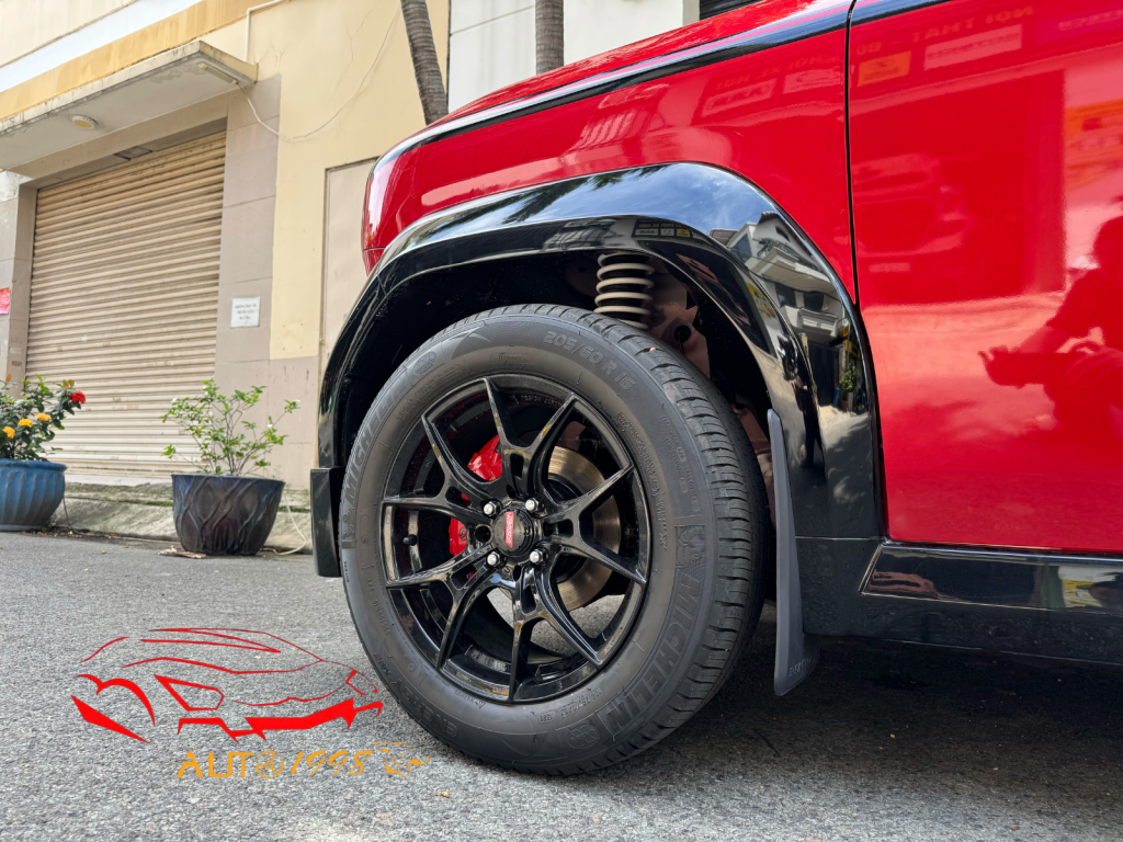 VinFast VF3 lắp lốp Michelin Energy XM2+ 205/60R16