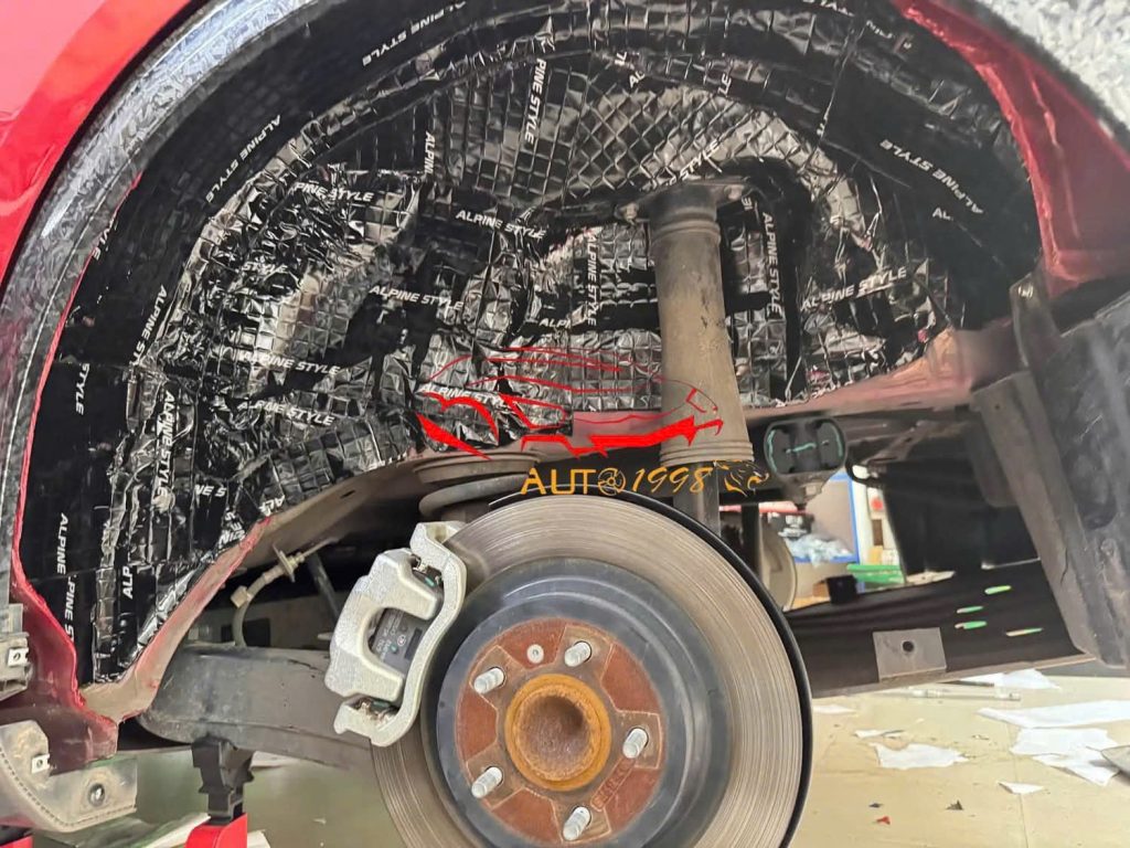 Cách âm hốc bánh Limo Green tại Auto1998 TP.HCM