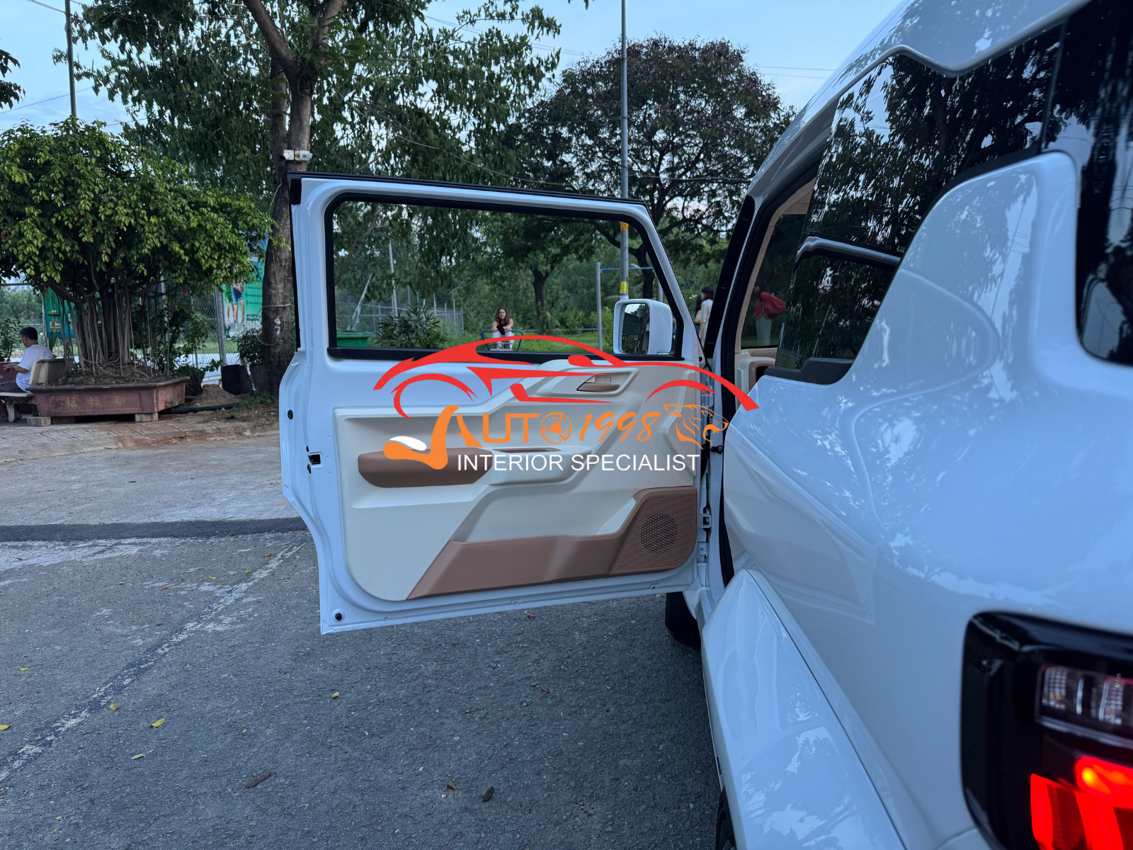 đổi màu nội thất VF3 sơn cửa